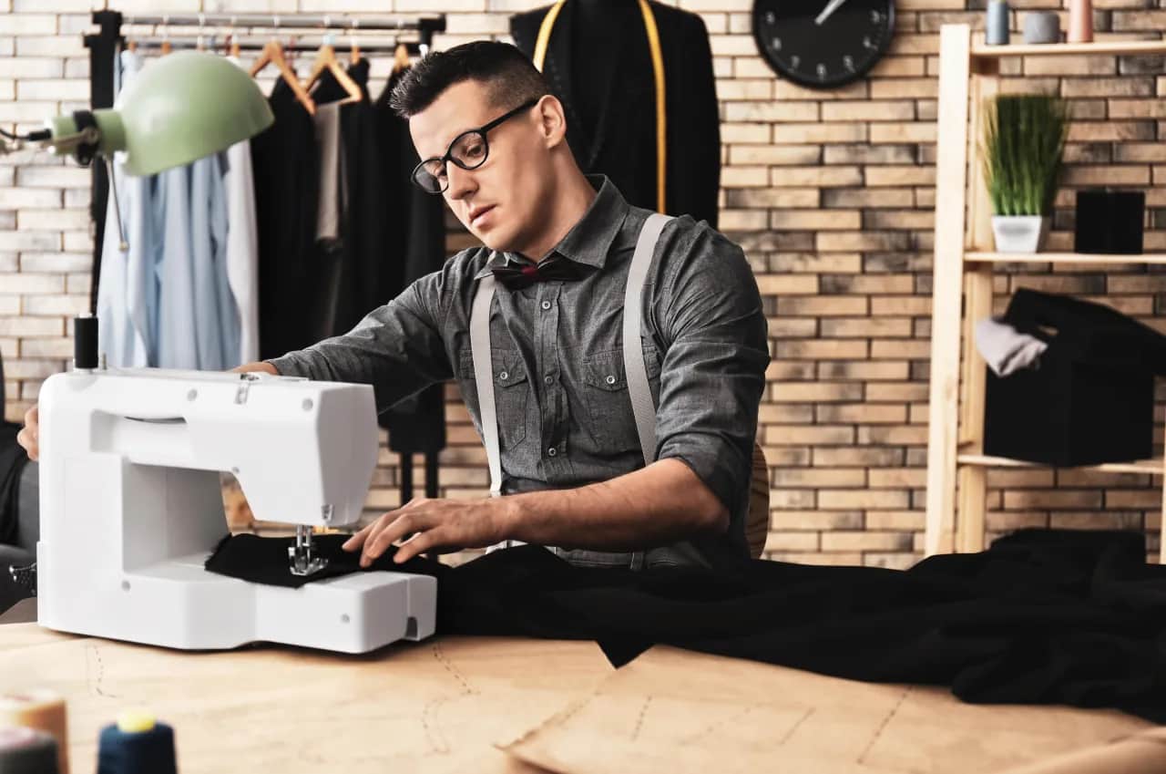 Jak wszyć gumkę do spódnicy - proste kroki dla każdego krawca