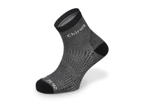 Jakie skarpetki wybrać, aby uniknąć dyskomfortu i potu?