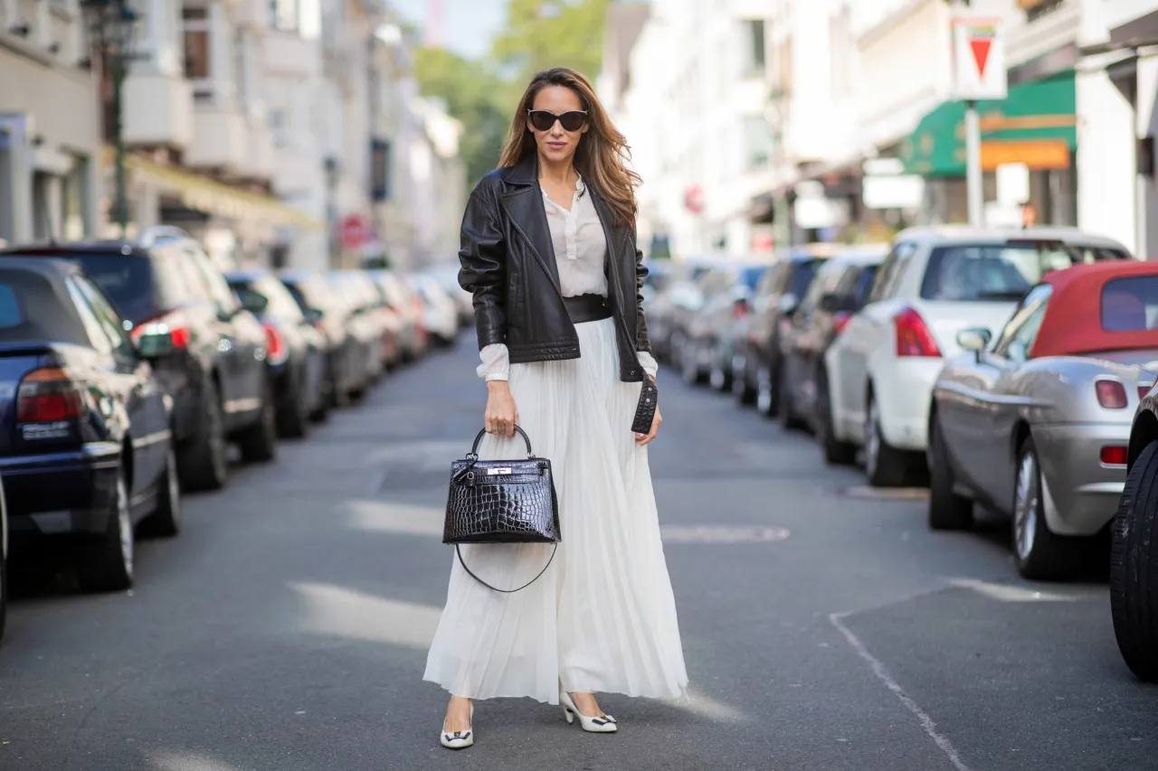 Jakie buty do plisowanej spódnicy - unikaj modowych wpadek