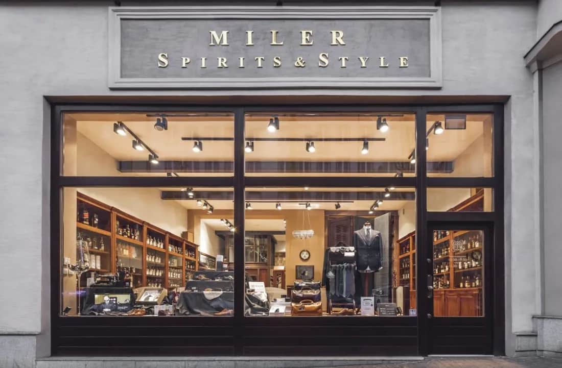 Koszula slim fit - co to znaczy i jak ją nosić z klasą