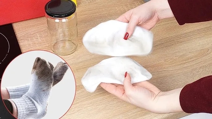 Jak wygotować skarpetki w garnku i odzyskać ich biel bez wysiłku