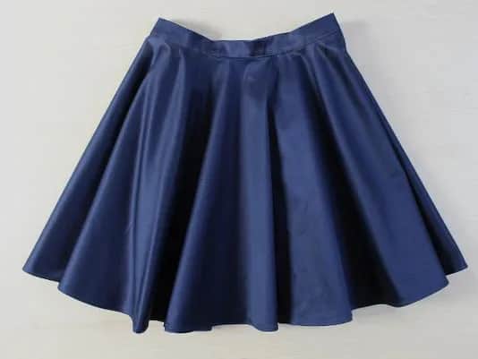 Ile materiału na spódnicę z koła? Obliczenia, które zaskoczą!